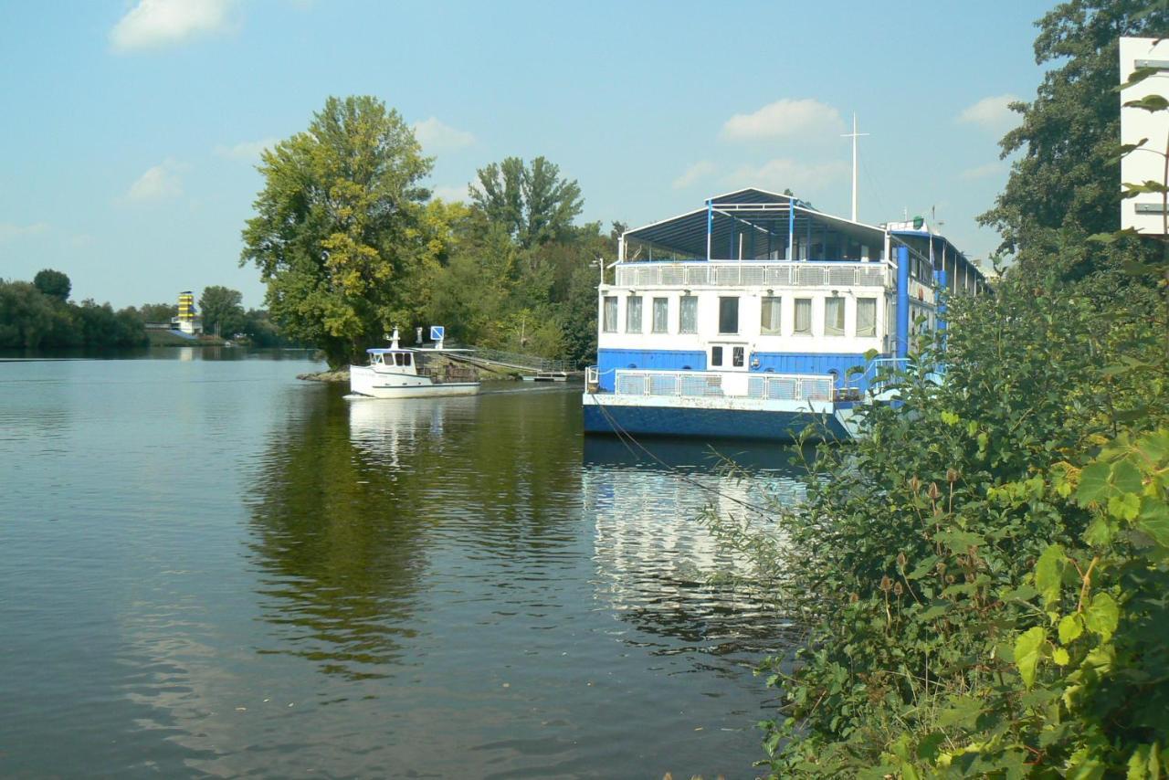 Racek Botel Praag